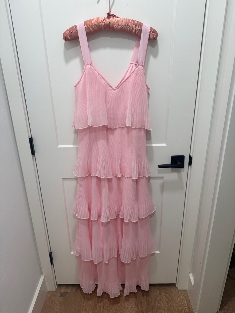 Lulu’s NWT Women's Pink Tiered Ruffle Maxi Dress